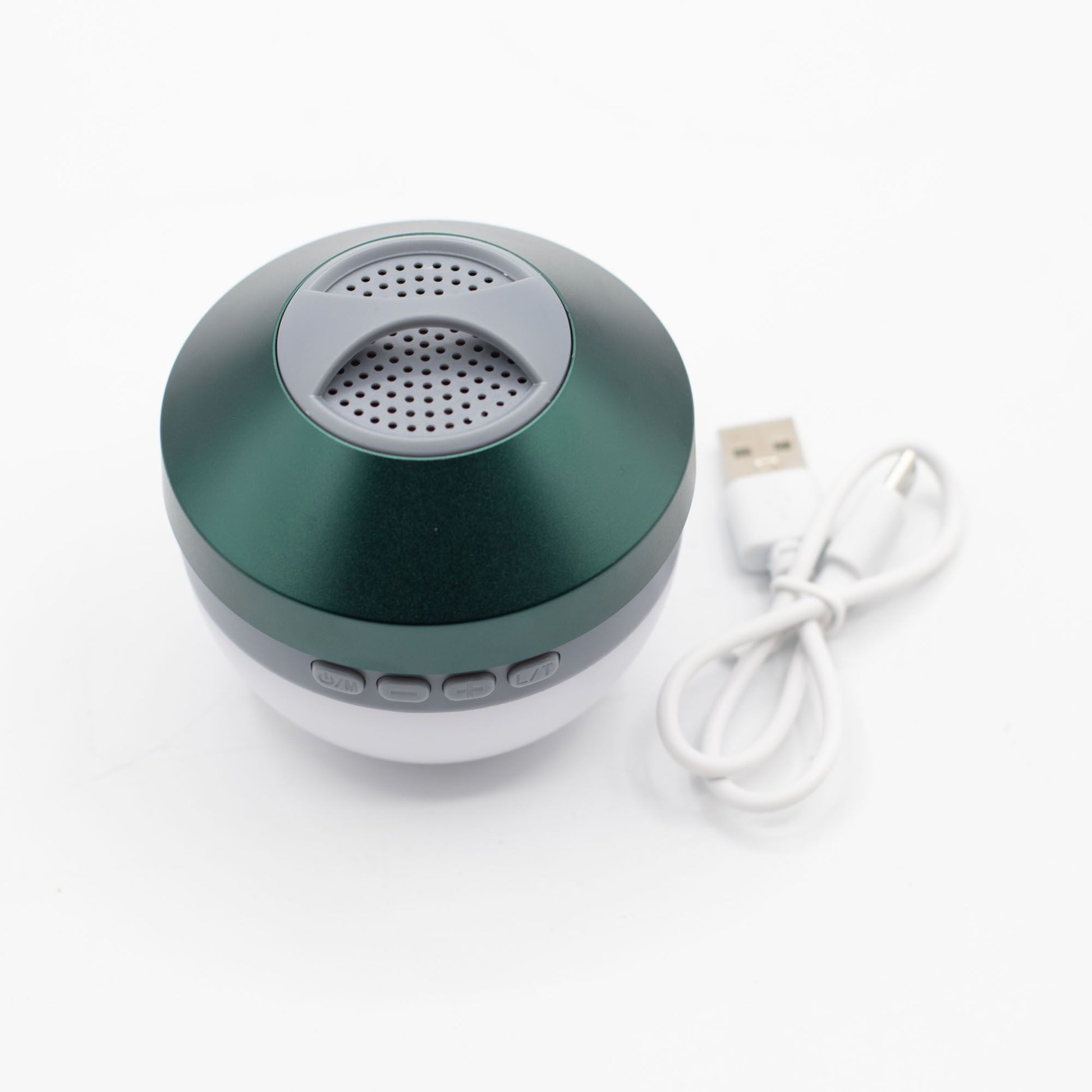 Speaker charging via USB cable, 600mAh battery indicator and FM radio mode active