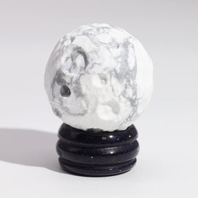 White Howlite Moon Planet 4cm on Goldstone Ring Stand – Lunar Glow